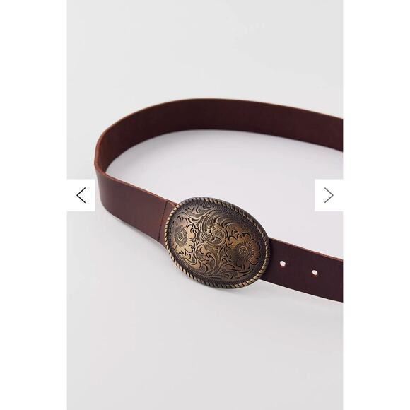 Urban Outfitters Accessories - Urban Outfitters Pax Plate Buckle Leather Belt NWT